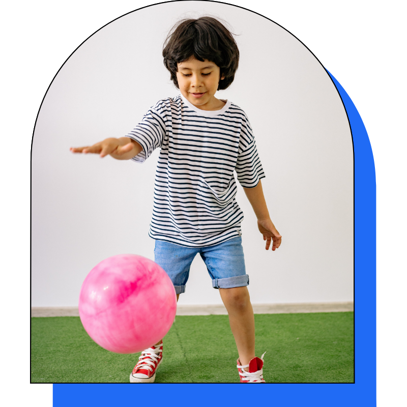 InnerCircle_Parents_GettingStarted Child bouncing pink ball